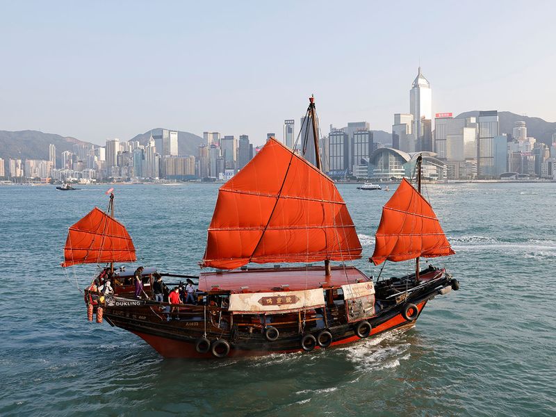 В Китае переделали старую лодку в туристический объект (фото) - фото 7