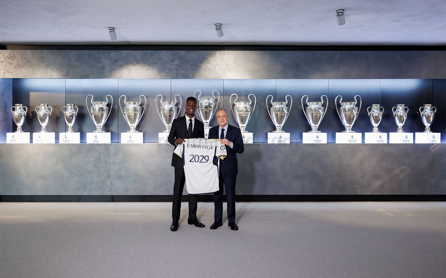 ”Реал Мадрид” продлил контракт до 2029 года с молодым полузащитником команды (фото) - фото 2