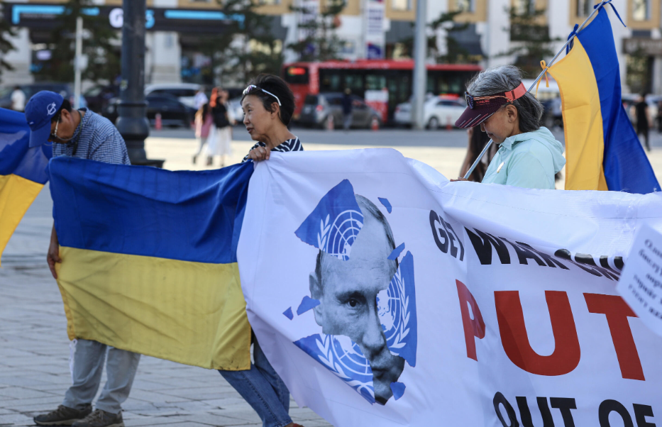 В Монголии состоялся протест из-за визита Путина (ФОТО) - фото 3