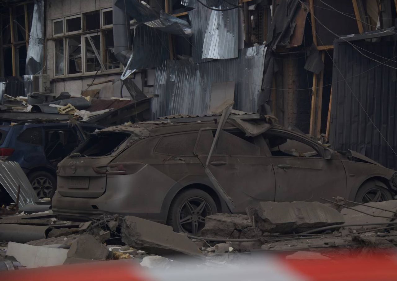 Взрывы в Днепре: много погибших и раненых (ОБНОВЛЯЕТСЯ) - фото 2