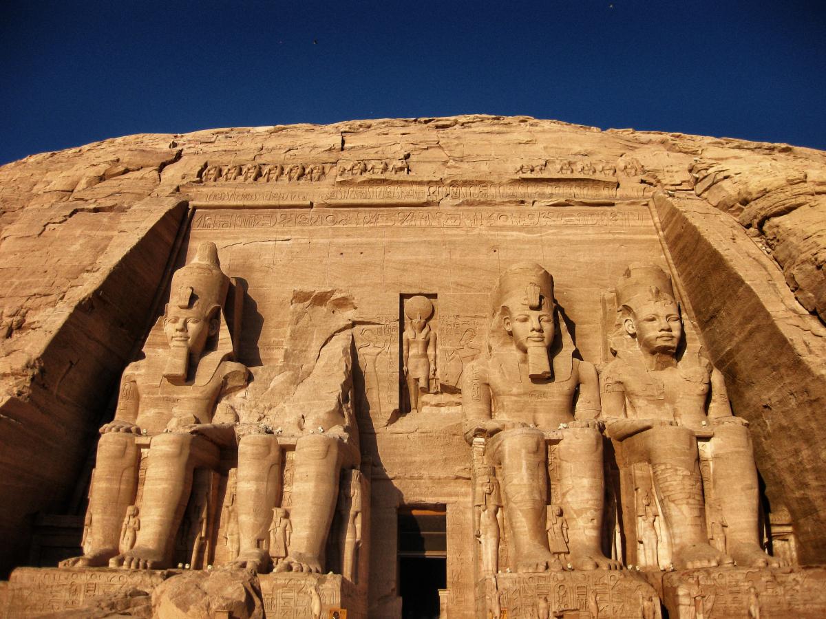 Архитектура древнего египта. Древний египет коллаж. Луксор египет. Сфинкс древнего египта. Египетский гороскоп.