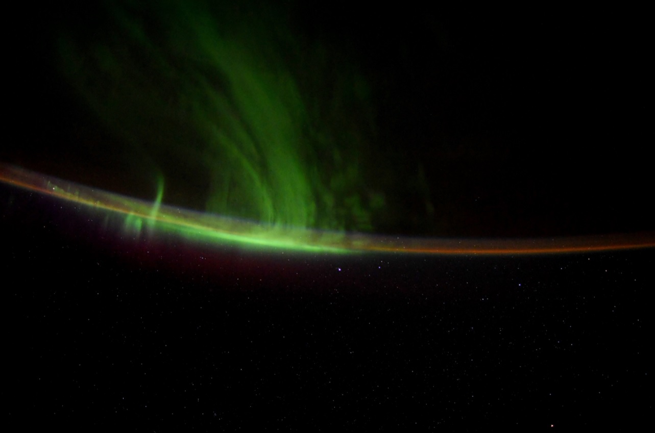 Астронавт NASA показал, как выглядит полярное сияние из космоса (ФОТО) - фото 2