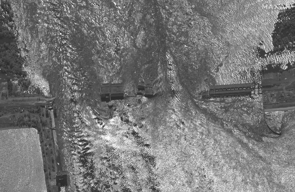 З’явились супутникові знімки до та після підриву Каховської ГЕС (ФОТО) - фото 7