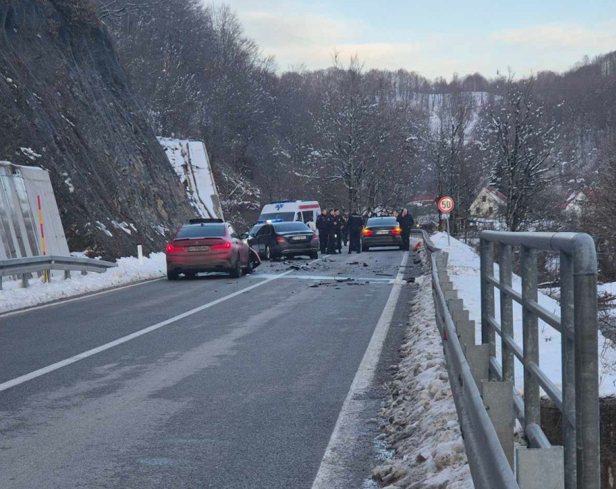 Украинец на BMW врезался в кортеж премьера Черногории (ФОТО) - фото 2