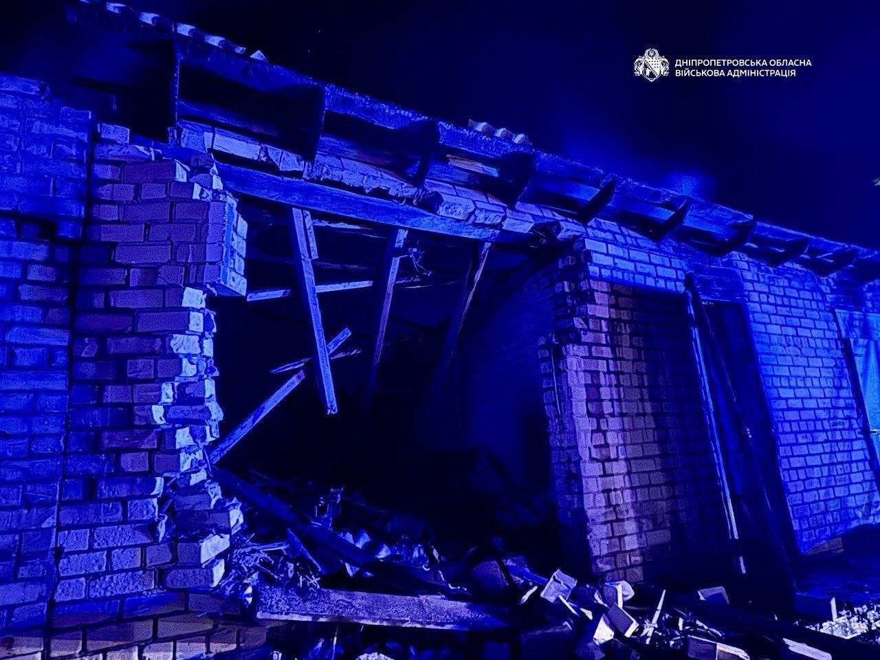 Взрывы в Днепре: город под массированным ударом, есть сообщения о попадании в гражданские объекты - фото 2