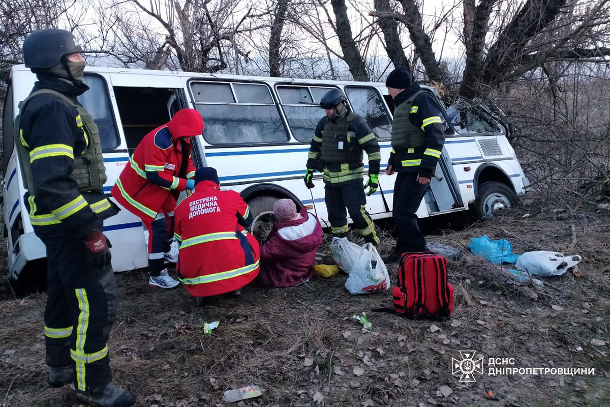 ДТП на Дніпропетровщині: багато постраждалих - фото 2