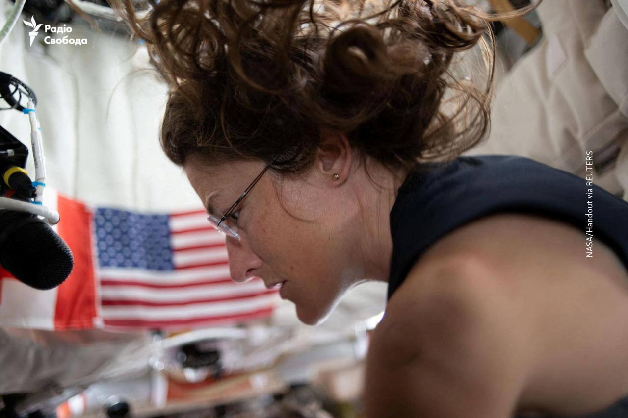 Рекордный полет к Луне: астронавты Ориона готовятся к максимальному удалению и «зоне молчания» - фото 2