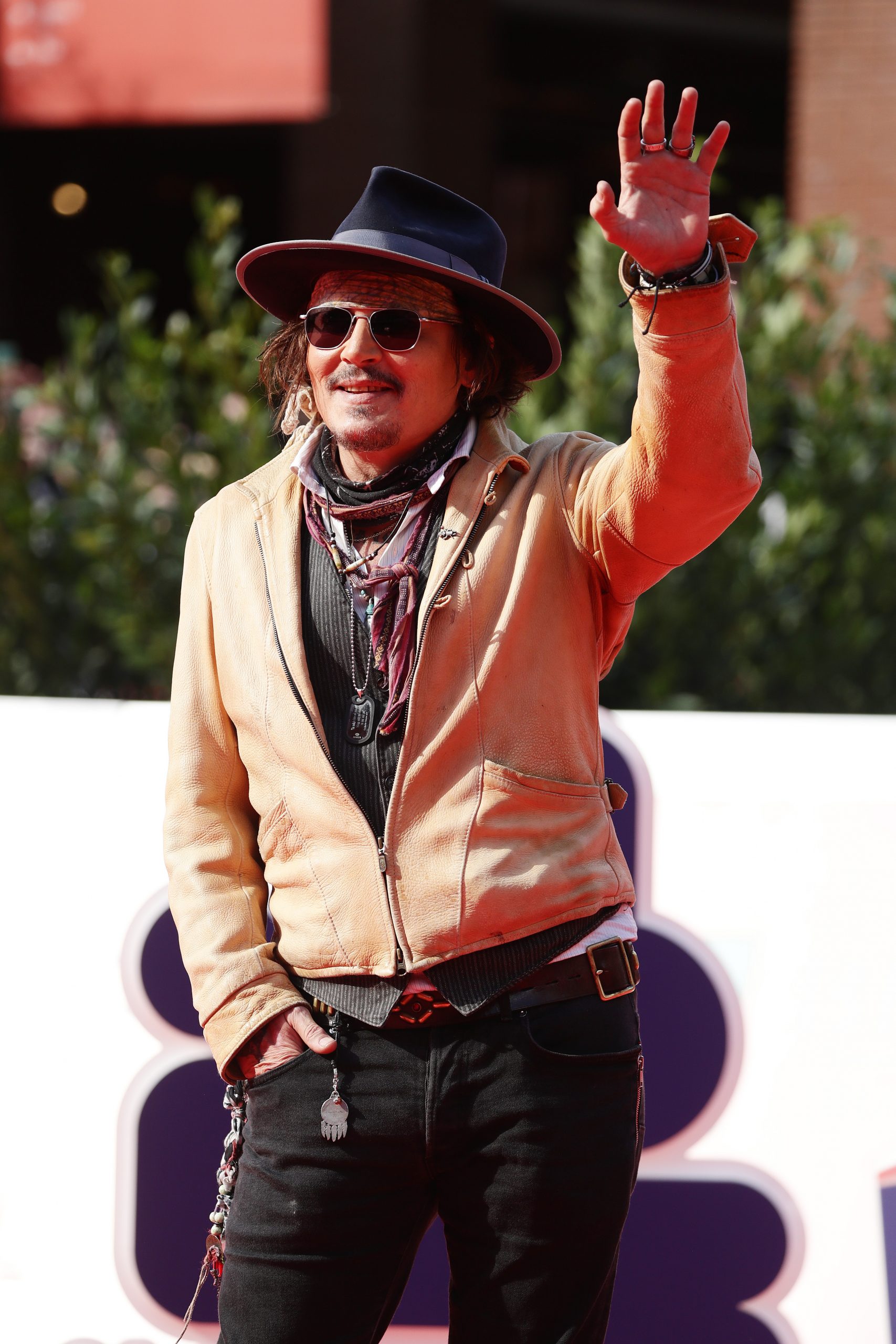 Джонні Депп у ковбойському стилі «засвітився» в Римі (ФОТО) - фото 2