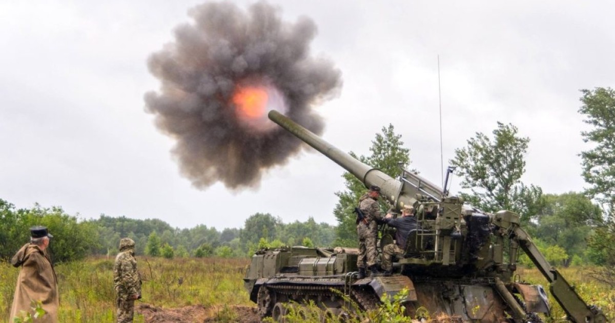 Огромная пушка, которая стоит на защите Украины: что известно о 2С7 «Пион» - фото 2