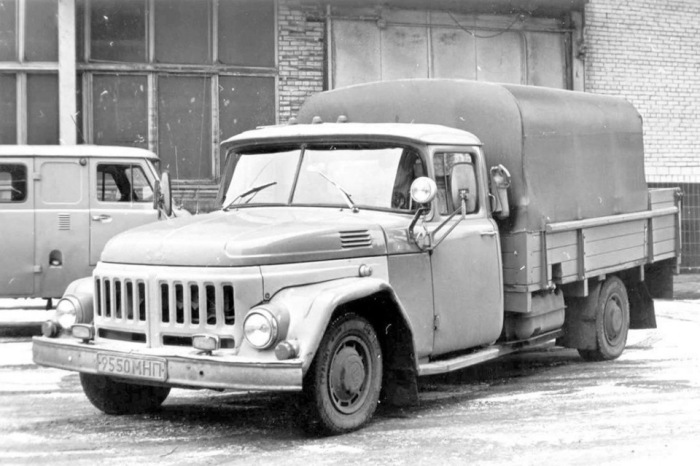Назад в минуле: рідкісні автомобілі з СРСР (фото) - фото 4