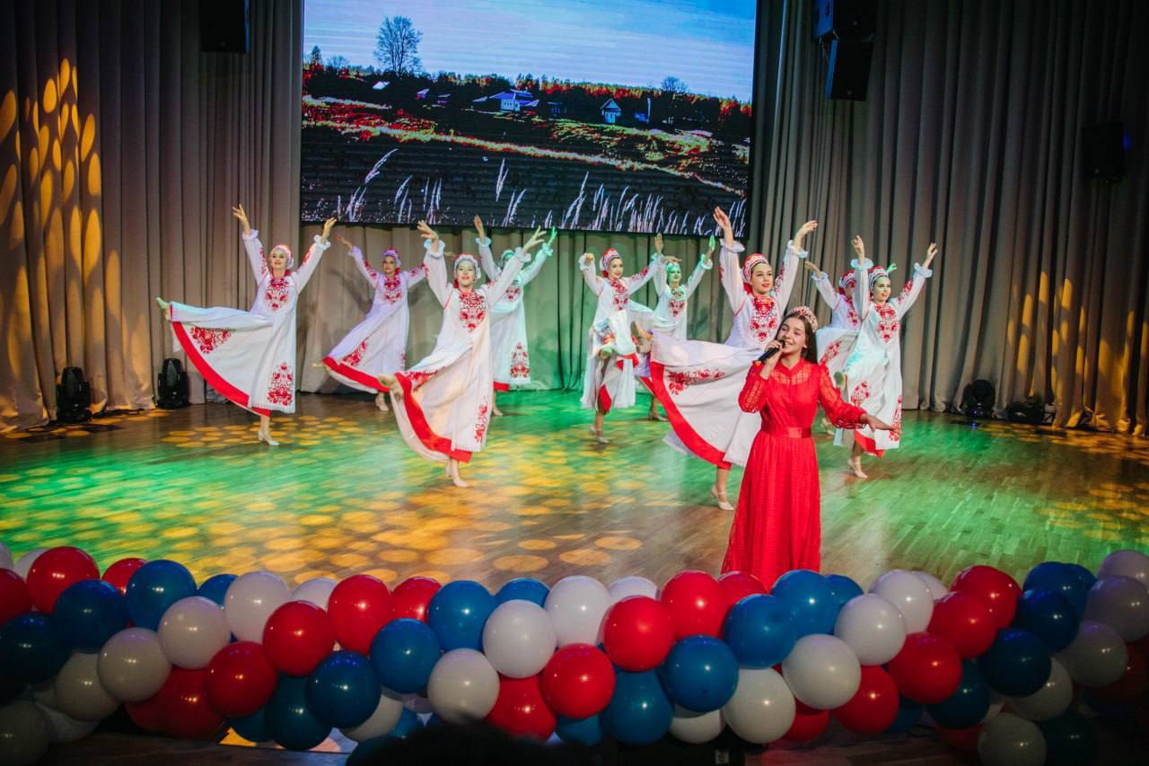 Как в Мариуполе готовят из детей солдат  - фото 2