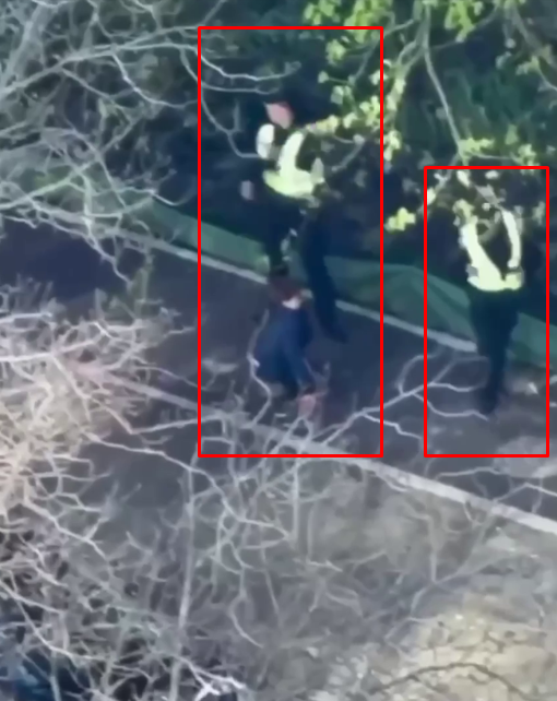 Новые кадры стрельбы в Киеве: двое полицейских скрылись с места инцидента - фото 2