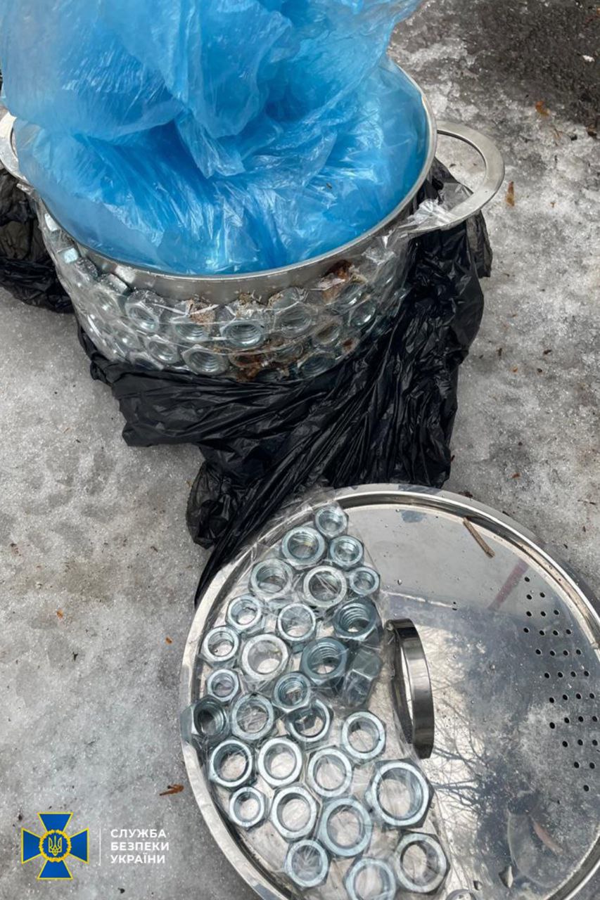 РФ хотела взорвать бомбу у кофейни в центре Ровно: СБУ сорвала теракт - фото 2