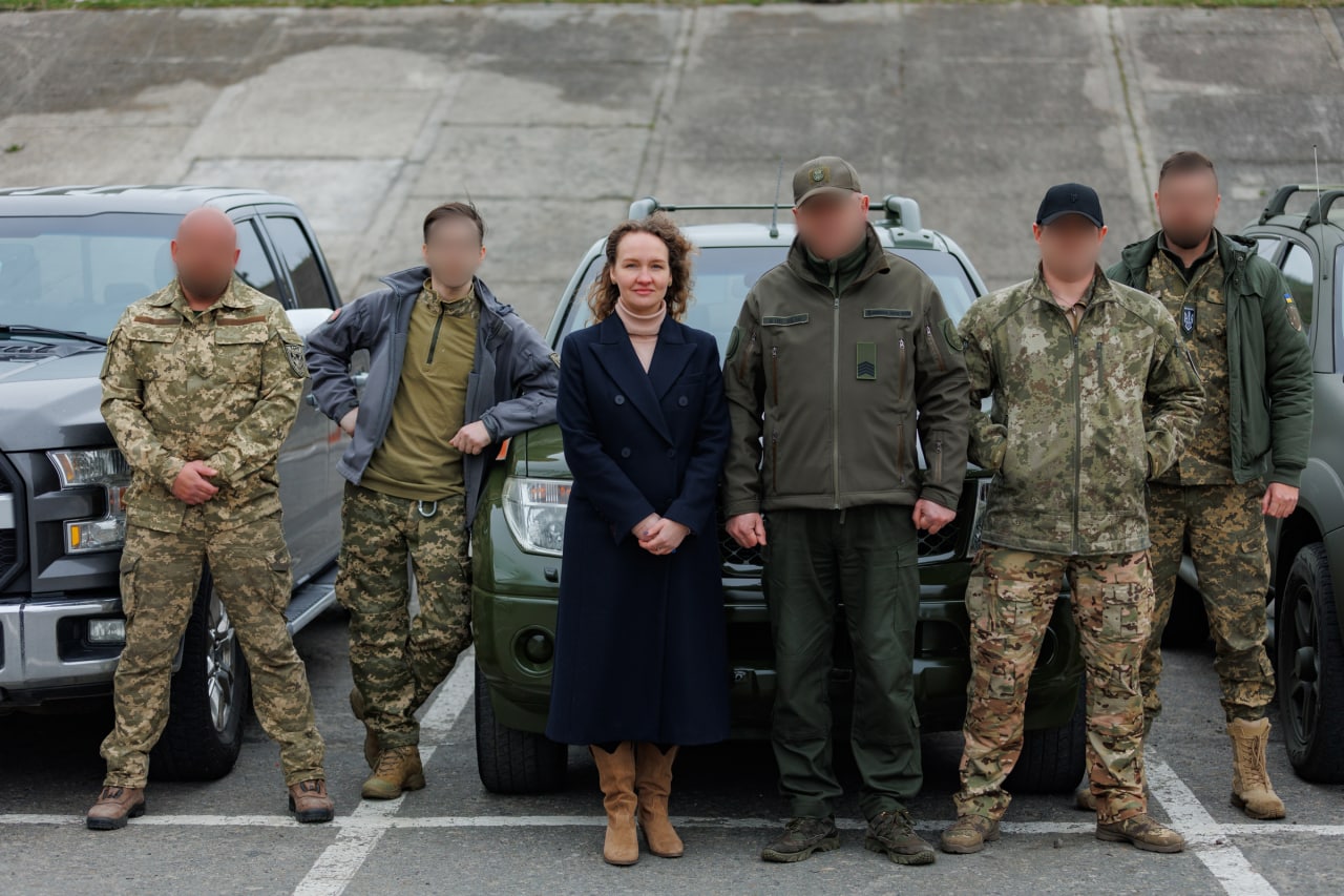 Военные получили еще пять внедорожников от Фонда Вадима Столара - фото 3