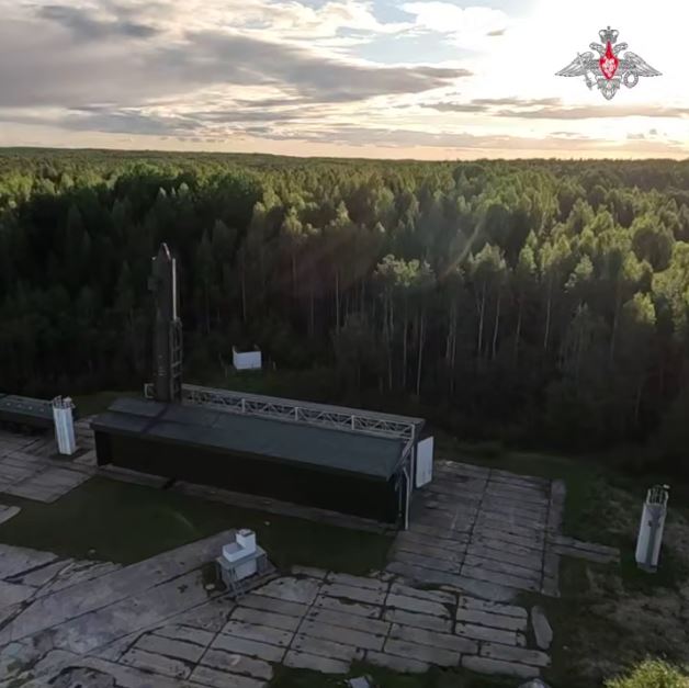 РФ произвела пуск межконтинентальной баллистической ракеты в сторону американской границы - фото 2 РФ произвела пуск межконтинентальной баллистической ракеты в сторону американской границы - фото 2