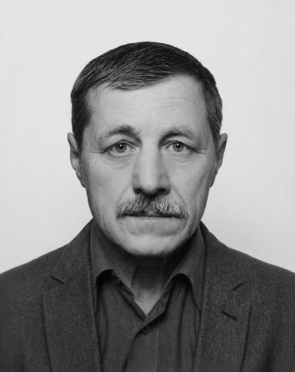 Подвиг ценой собственной жизни: в Киеве попрощались с дворником, который спас ребенка от пуль - фото 2