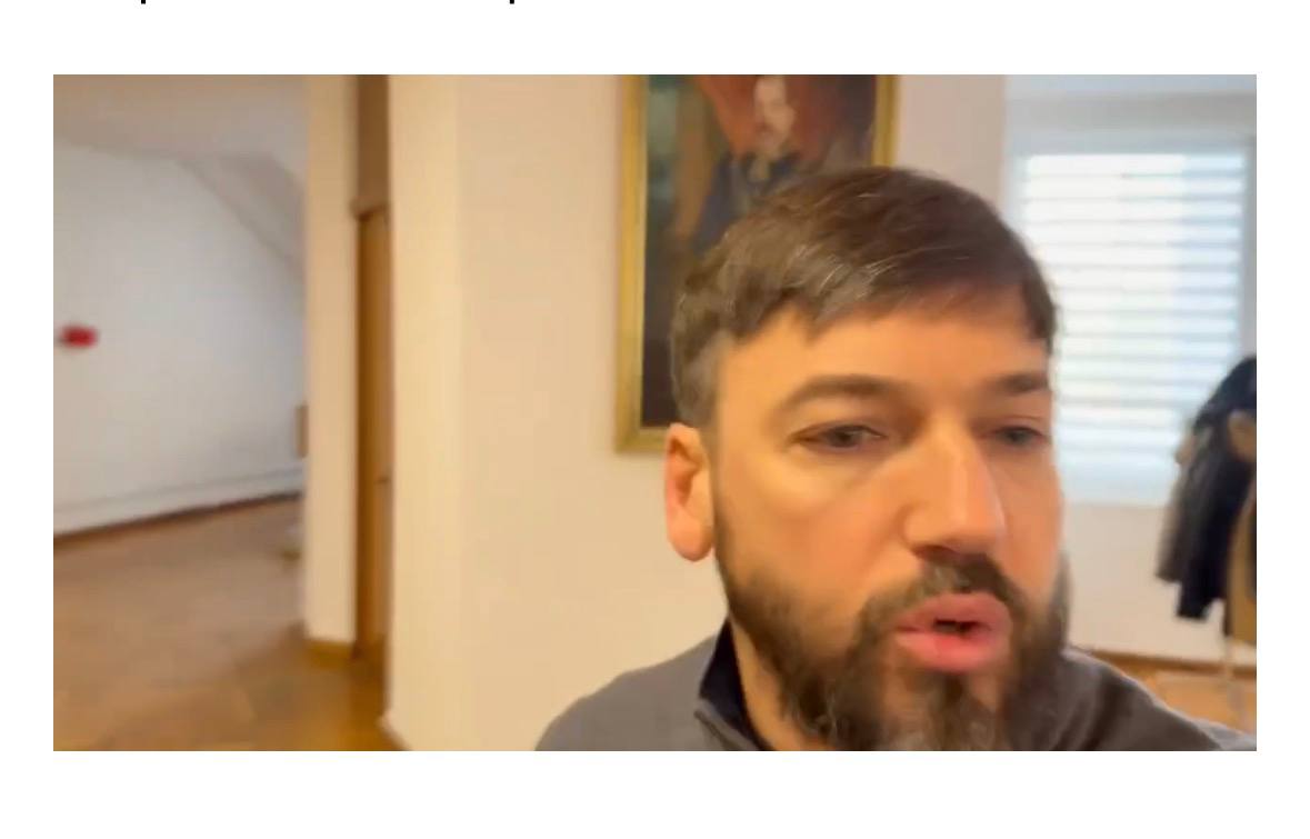 У Дніпрі стався скандал: депутат міськради напав на журналіста - фото 2 У Дніпрі стався скандал: депутат міськради напав на журналіста - фото 2