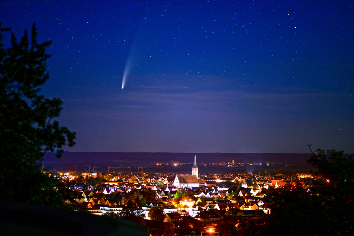 Завораживающие снимки кометы Neowise из разных стран опубликованы в Сети (ФОТО) - фото 8