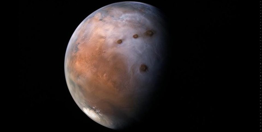 Уникальные фото с орбиты Марса: как выглядит самый большой вулкан Солнечной системы  - фото 2
