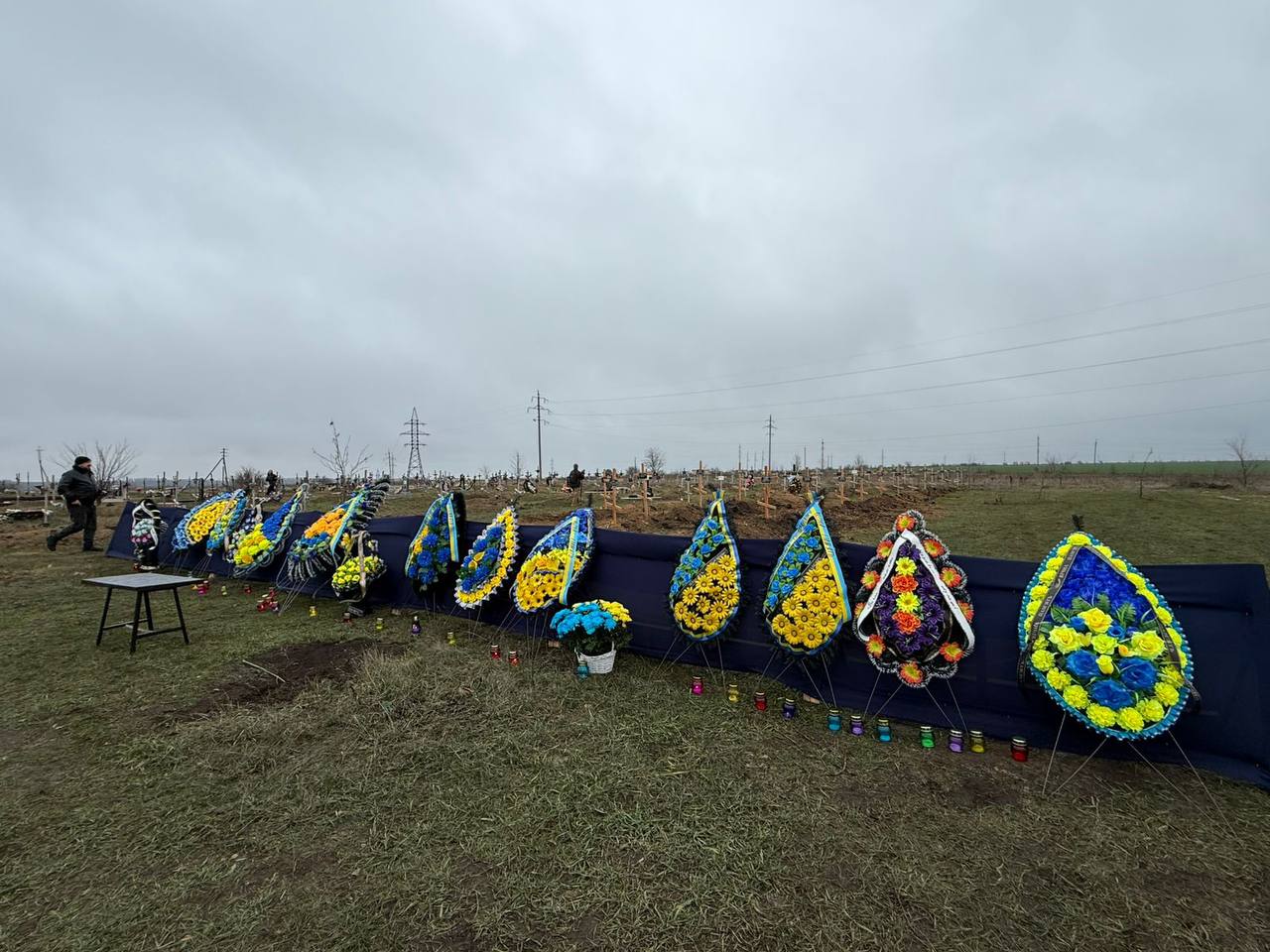 На Харківщині перепоховали майже півтисячі тіл людей, які загинули в окупації 2022 - фото 2