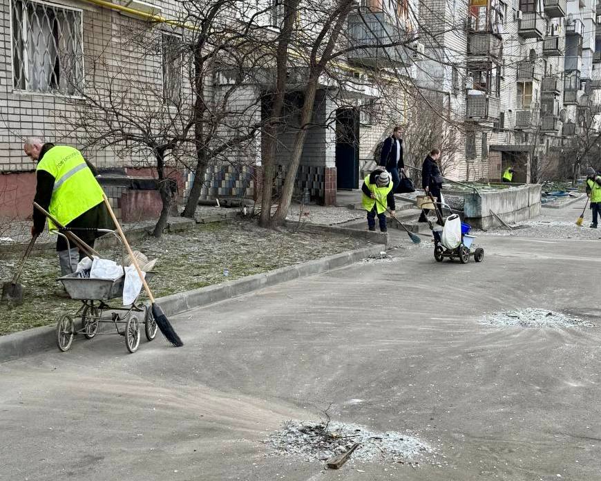 В Днепре из-за удара России тысячи людей остались без света и воды - фото 4