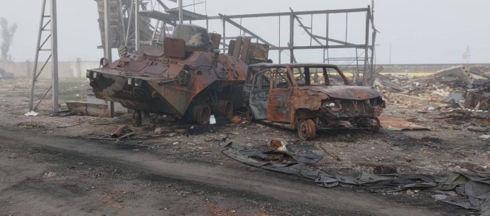 У ЗСУ показали, що залишилося від бази окупантів у Новій Каховці (ФОТО) - фото 2