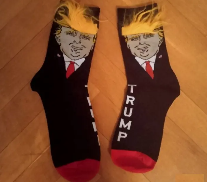 Делегація США подарувала депутатам РФ дивні шкарпетки з Трампом - фото 2 Делегація США подарувала депутатам РФ дивні шкарпетки з Трампом - фото 2