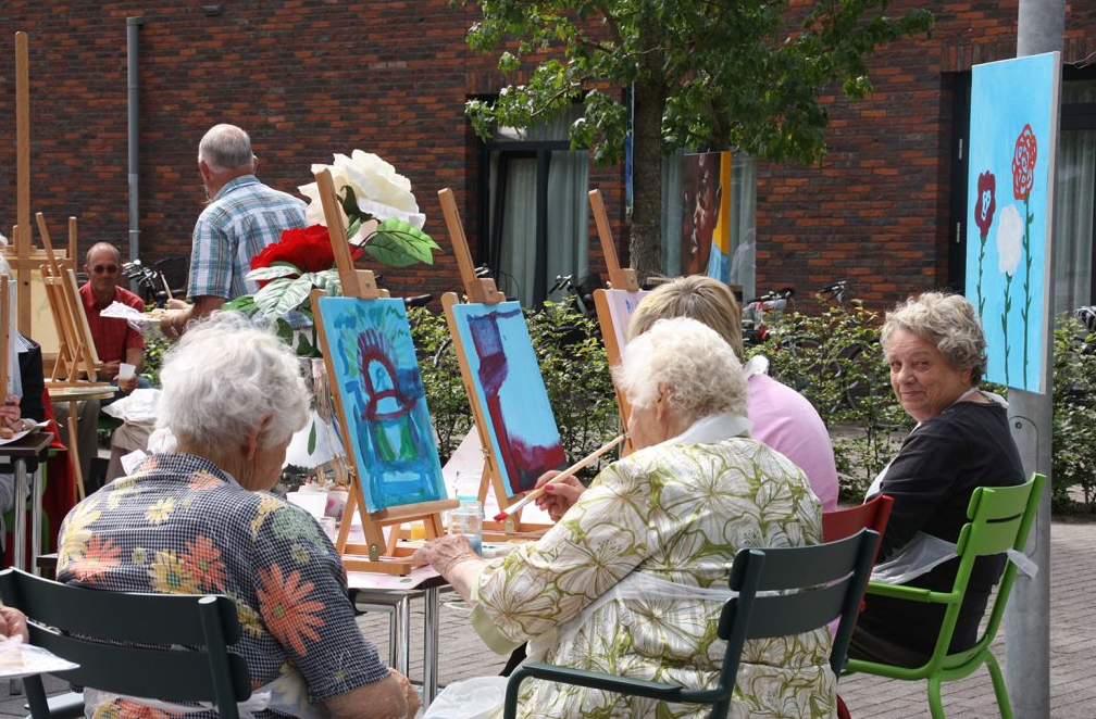 В Нідерландах створили село для людей з деменцією: як воно працює (ФОТО) - фото 2