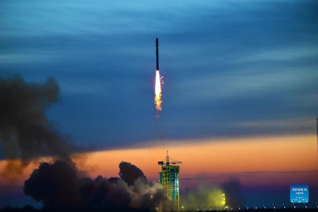 Китай запустил в космос ракету: стало известно, что находилось на борту (ФОТО)  - фото 3