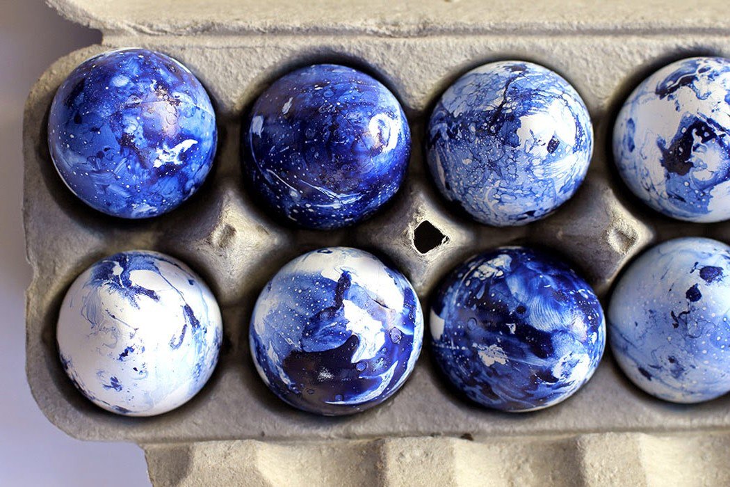 Как покрасить яйца на Пасху: 15 креативных вариантов окрашивания - фото 12
