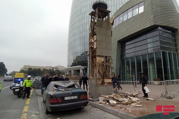 В центре Баку произошел мощный взрыв: есть пострадавшие (ФОТО)  - фото 2