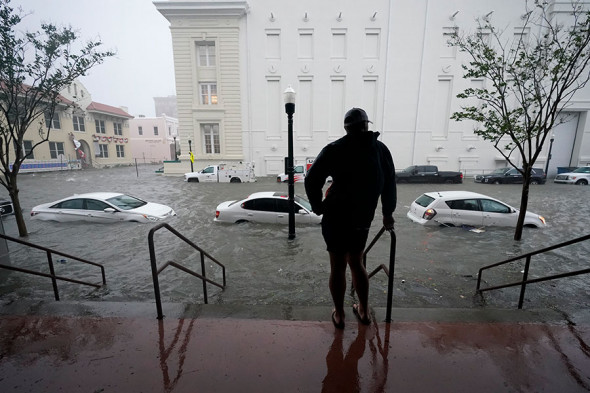 Ураган «Салли» вызвал наводнения в нескольких штатах США: опубликованы жуткие фото и видео  - фото 4