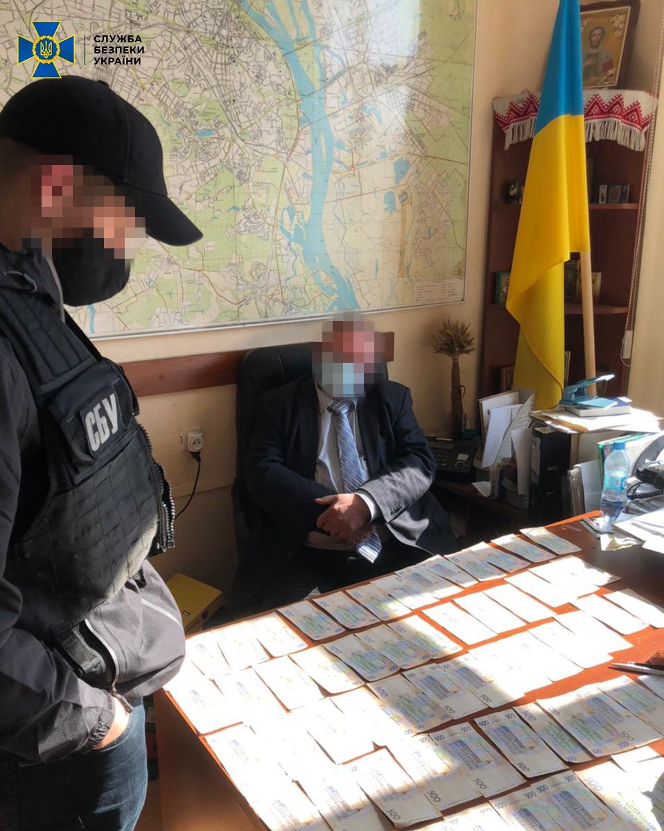 СБУ поймала чиновника НАН Украины на взятке - детали ситуации (Фото) - фото 2