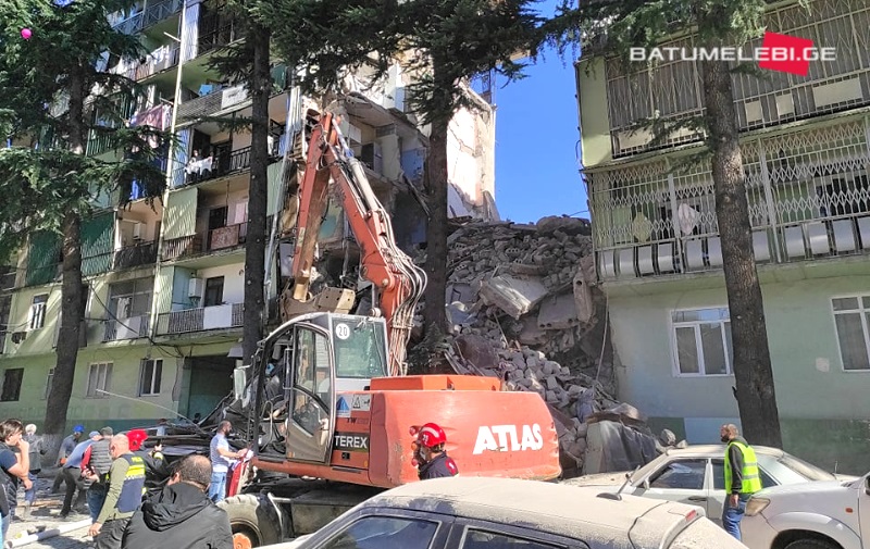 В Грузии обрушилась многоэтажка: есть жертвы (ФОТО)  - фото 2