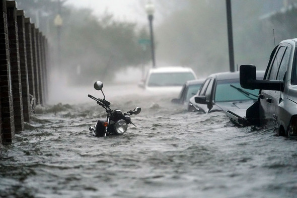 Ураган «Салли» вызвал наводнения в нескольких штатах США: опубликованы жуткие фото и видео  - фото 5