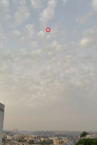 В небе над Пакистаном завис загадочный объект (ВИДЕО)  - фото 2