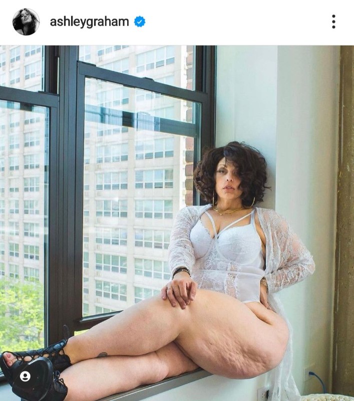 Американская модель plus size обнажилась и призвала любить свое тело - фото 2