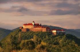 Велич і краса: Топ-5 замків України, які варто відвідати - фото 3