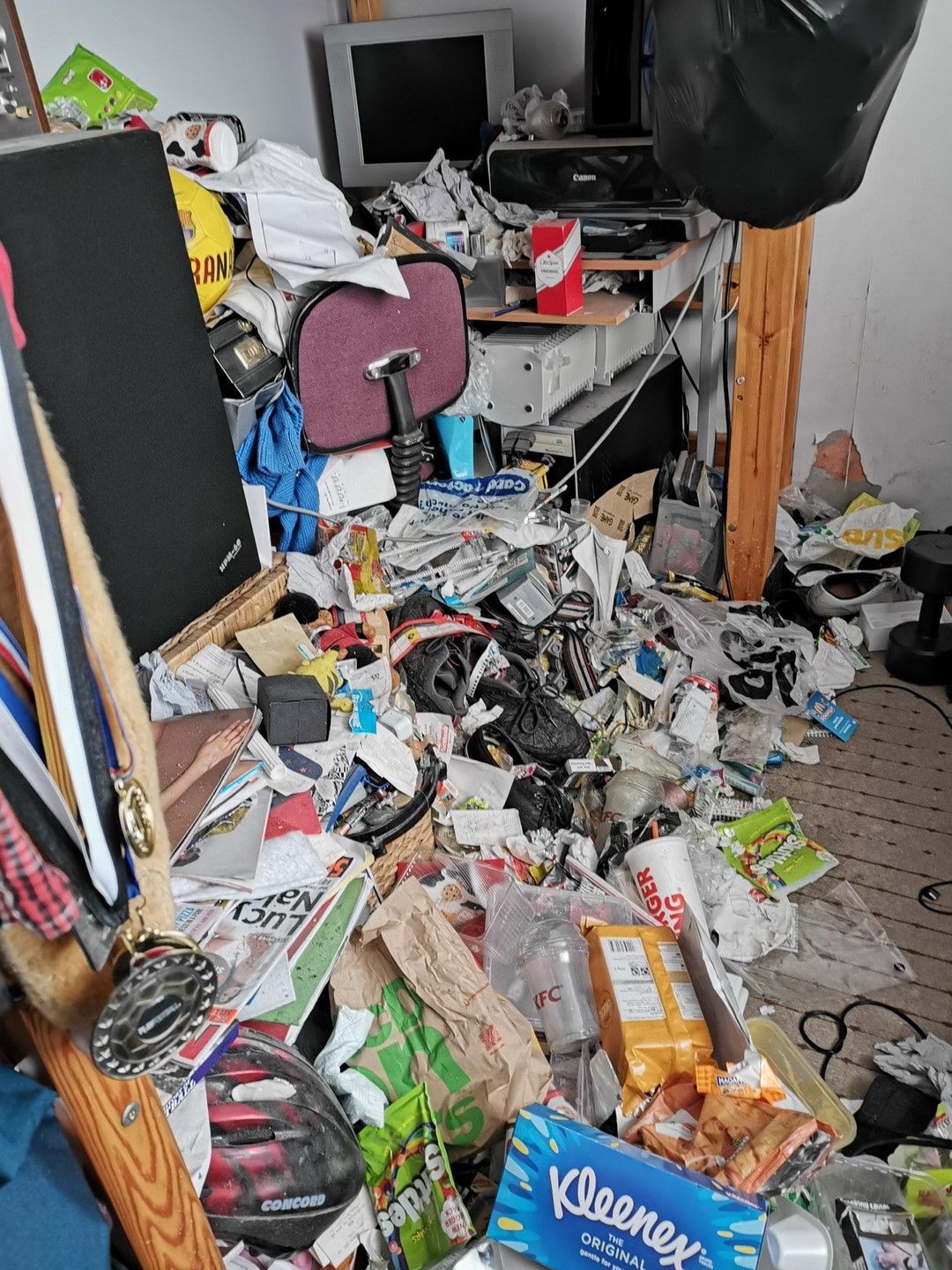 В Великобритании провели конкурс на самую грязную спальню (фото)  - фото 8