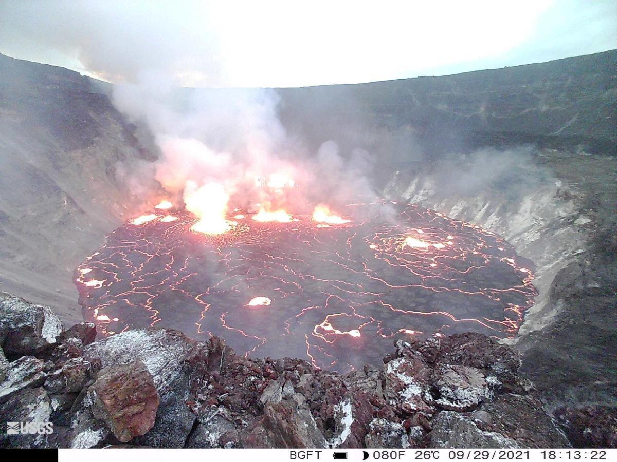 На Гаваях почалося виверження вулкана Кілауеа (ФОТО) - фото 2