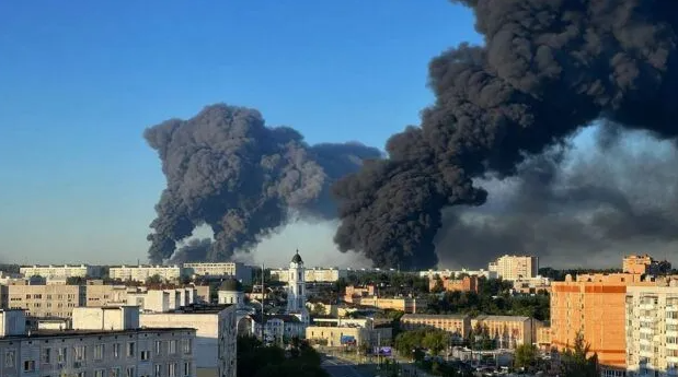 Эпицентр Мордора: почему СМИ РФ испугались показать последствия ударов по Wildberries - фото 2 Эпицентр Мордора: почему СМИ РФ испугались показать последствия ударов по Wildberries - фото 2
