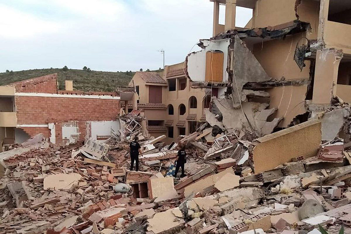 В испанской провинции обрушился жилой дом: сколько людей пострадало - фото 4