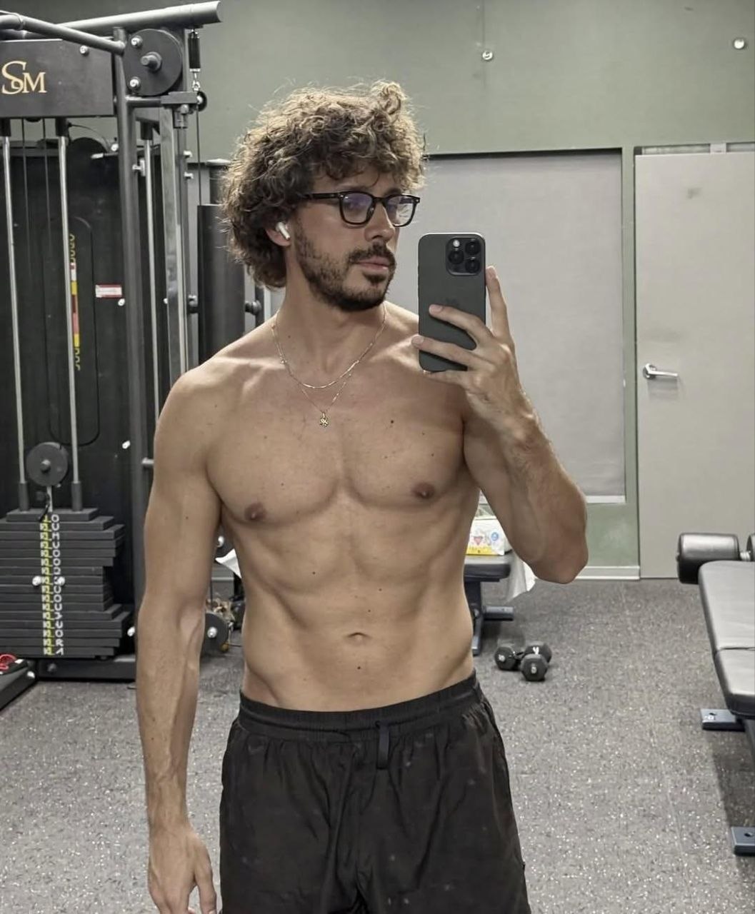 «Прайм ера» Максима Галкіна: нові фото артиста з підкачаним торсом підірвали мережу - фото 2