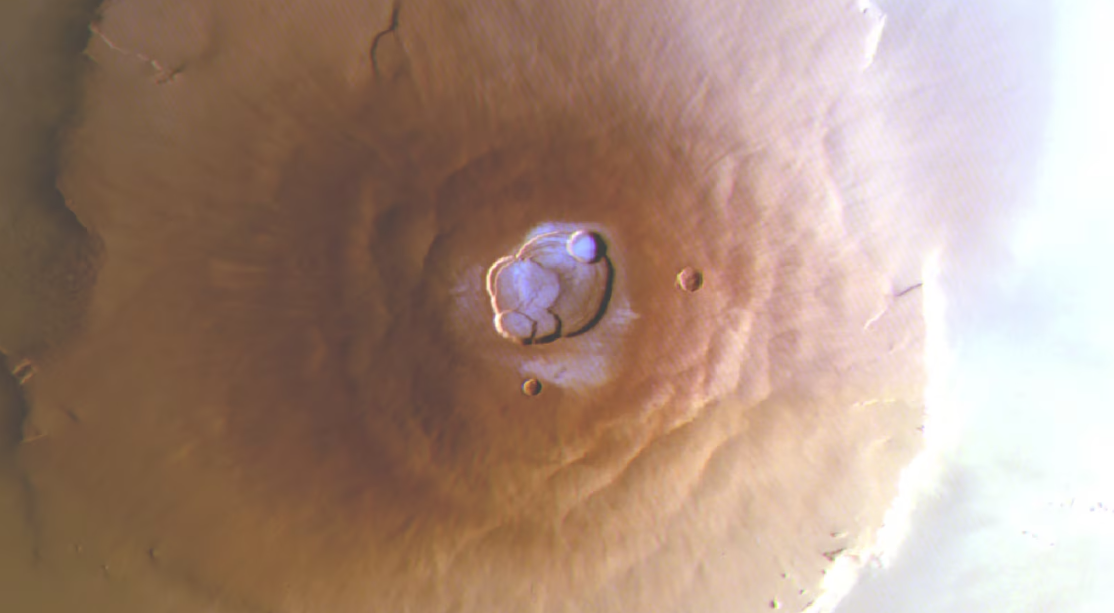 Вчені вважали це неможливим: на Марсі виявили мільйони літрів води в несподіваному місці - фото 2