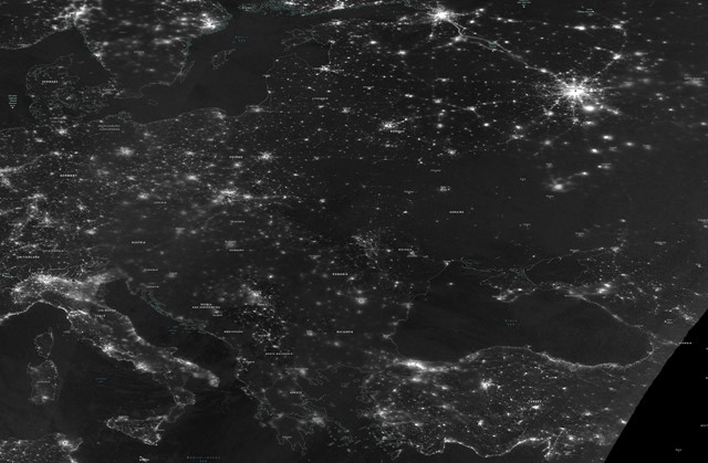 Показали, як виглядає блекаут в Україні із космосу (ФОТО) - фото 2