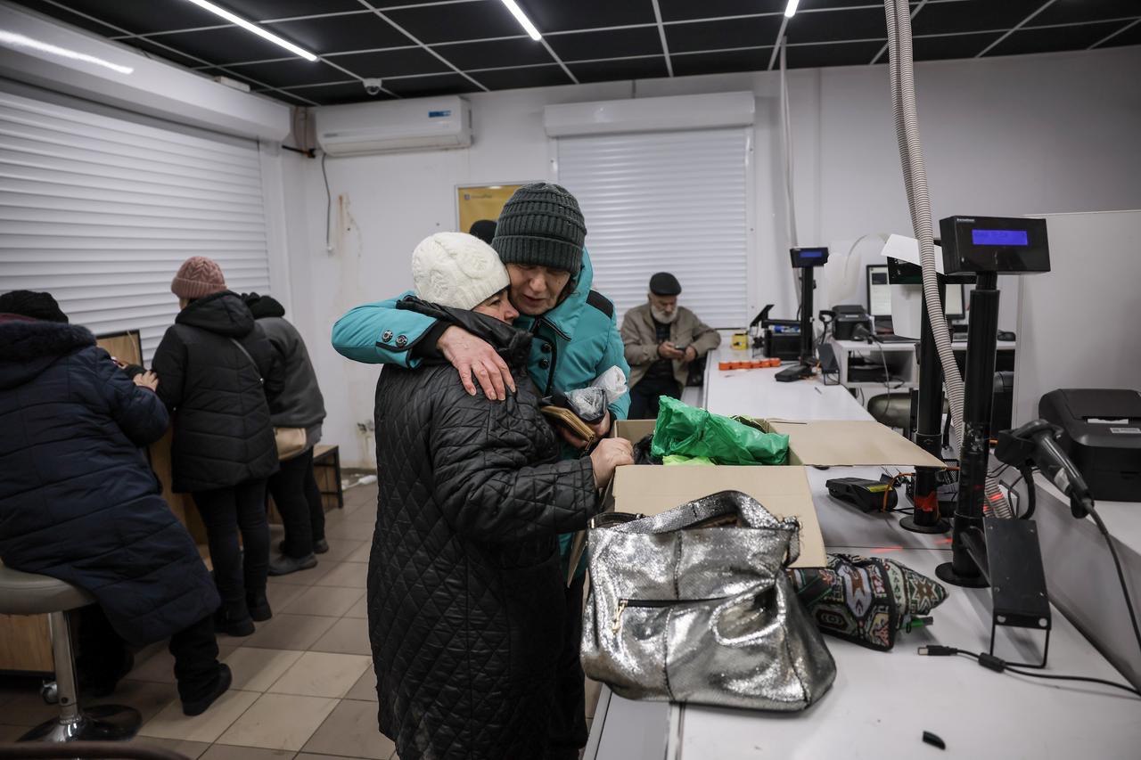 «Останній зв’язок з цивілізацією»: у Покровську закрили відділення «Нової пошти» - фото 3