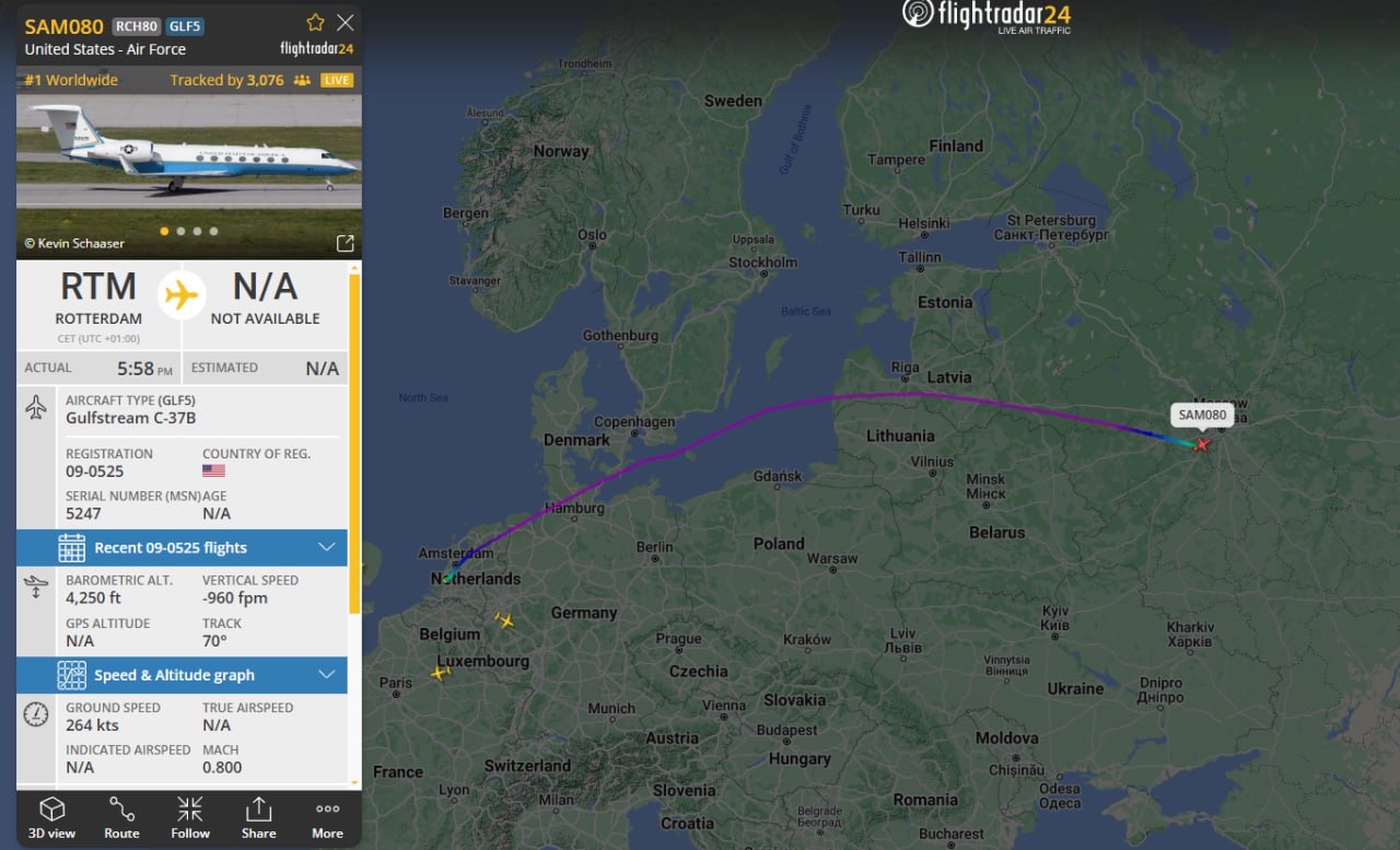 В Москве приземлился самолет ВВС США: кто из Белого дома мог прилететь в Россию - фото 2