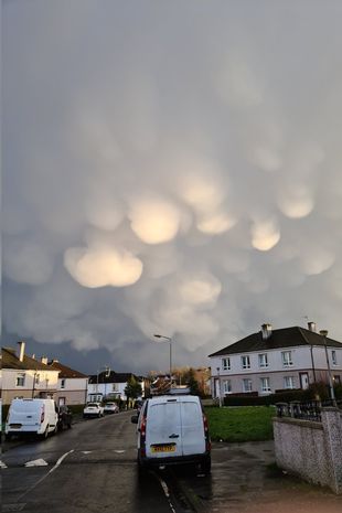 В небе над Великобританией заметили облачные ”вымя” (ФОТО)  - фото 2