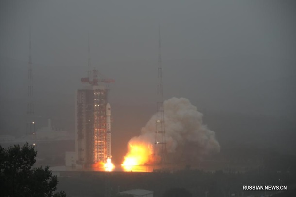 Китай запустил космическую ракету с группой спутников (ФОТО) - фото 2