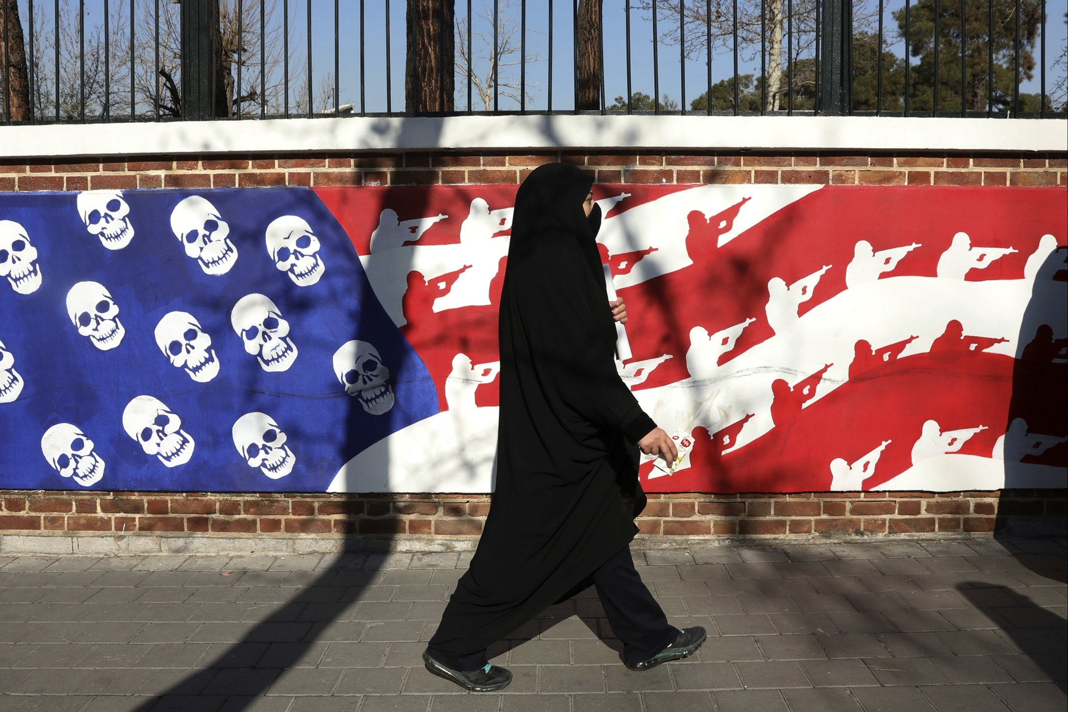 Почему иран против израиля. Иран против США. Санкции США Иран. Санкции против Ирана.